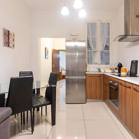 Superbly Located Cosy 2-Bedroom Apartment Valletta Exterior foto